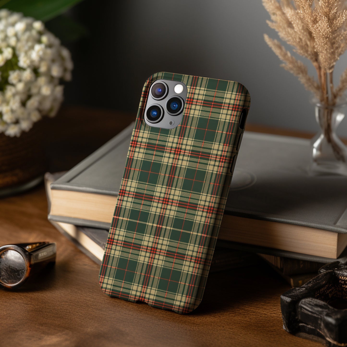 Traditional Red, Green and Gold Plaid Tough Phone Case