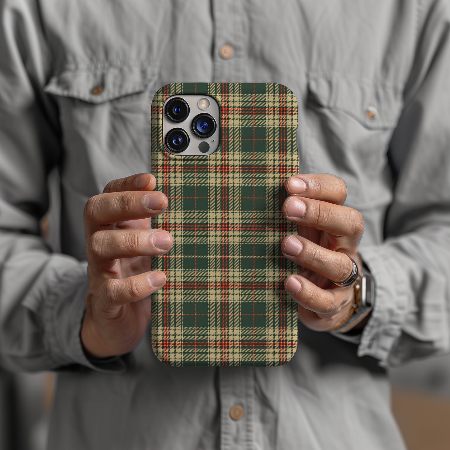 Traditional Red, Green and Gold Plaid Tough Phone Case